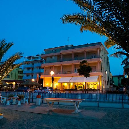 Albergo Villa Mauri Rimini Eksteriør billede